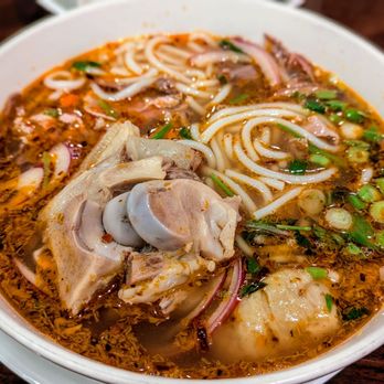 VN Pho & Deli signature dishes Pho Dac Biet (Combination Pho), Bun Bo Hue, Banh Mi, Com Tam (Broken Rice)